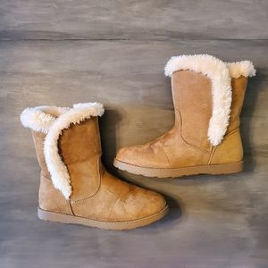 Cat & Jack Tan Fur-Lined Boots
